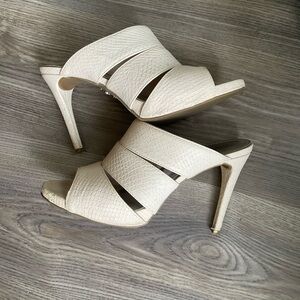 Jennifer Lopez Heels